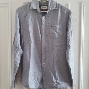 Tommy Hilfigers shirt